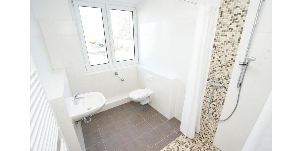 Erdgeschoßwohnung Chemnitz Adelsberg - 2 Zimmer, 71 m&sup2;, 484&euro; | Angebot:26442347