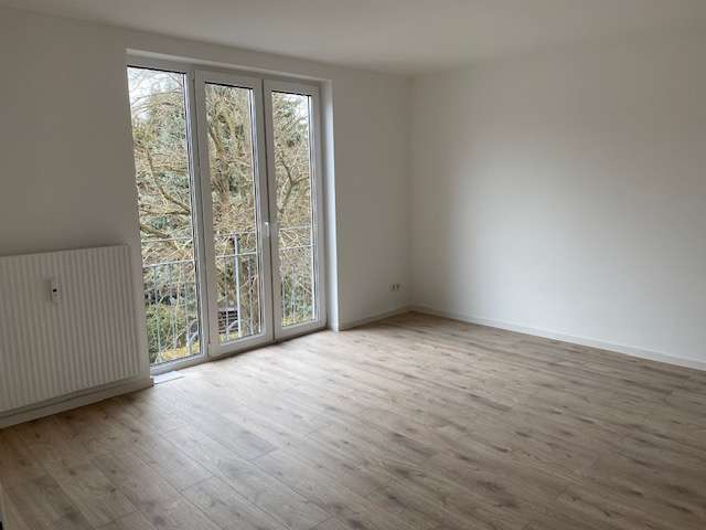 Wohnung zum Mieten in Chemnitz 327 € 54.46 m²