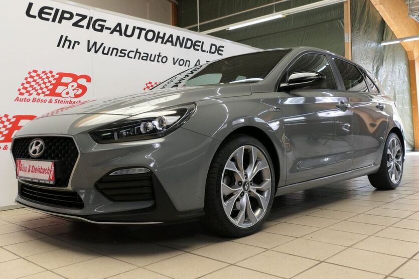 i30