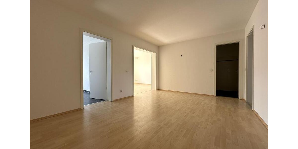 Dachgeschoßwohnung Chemnitz Altendorf - 3 Zimmer, 89 m&sup2;, 619&euro; | Angebot:26180426