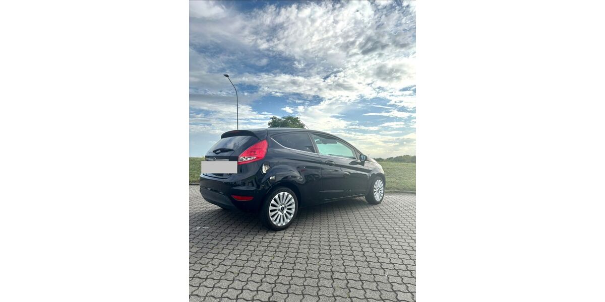 Ford Fiesta 154.000 km 3.500 &euro; Rochlitz 09306