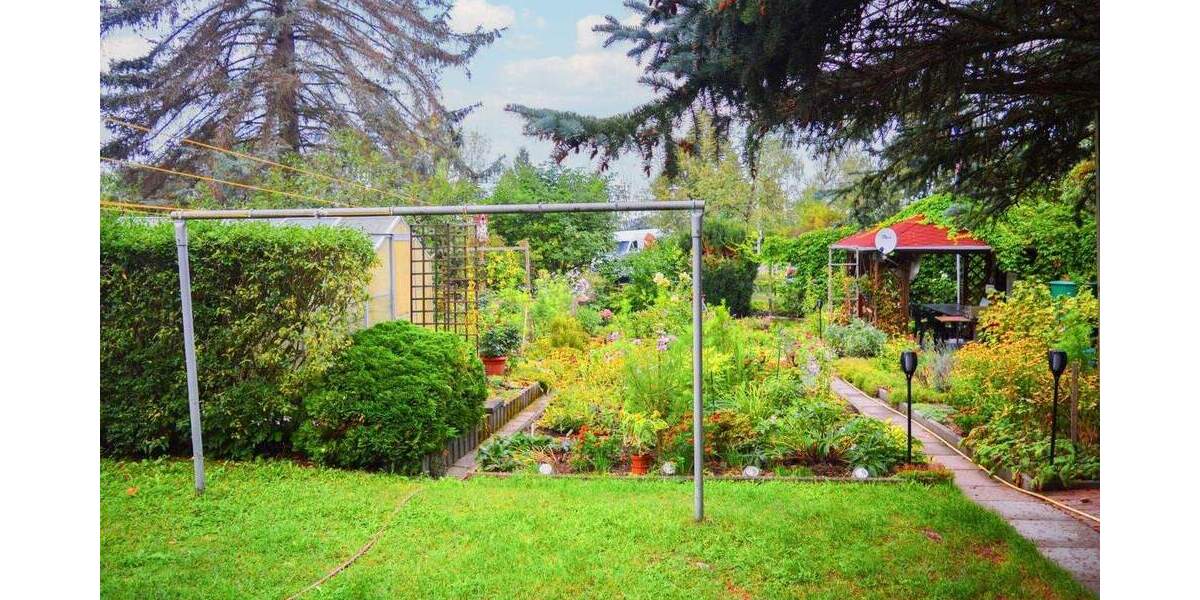 lastenfreie Bezugsfreie und teilmöblierte 2-Zi.-Wohnung in ruhiger Lage 2 zimmer