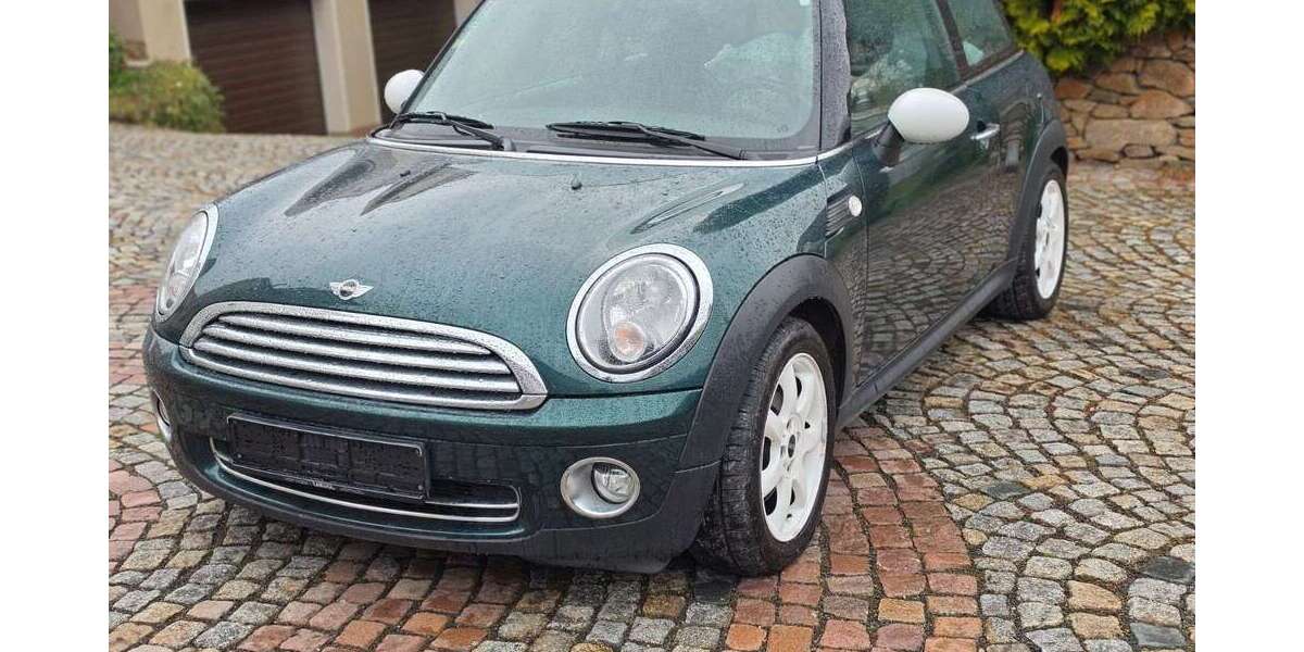 Mini Cooper 97.609 km 5.199 &euro; Siebenlehn-Großschirma 09603