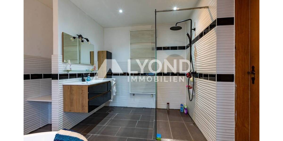 Einfamilienhaus Hainichen - 1 Zimmer, 315 m&sup2;, 330.000&euro; | Angebot:26695681