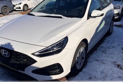 Hyundai i30 4.950 km 18.999 &euro; Oberlungwitz 09353
