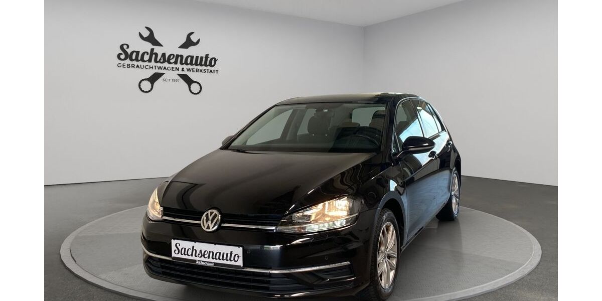 VW Golf 144.812 km 11.799 &euro; Hartenstein 08118
