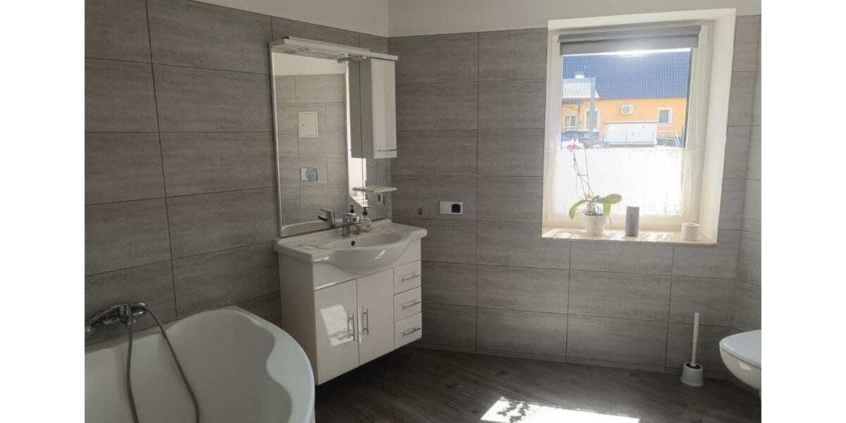 Freistehendes großes Einfamilienhaus Zweifamilienhaus kernsaniert 7 zimmer