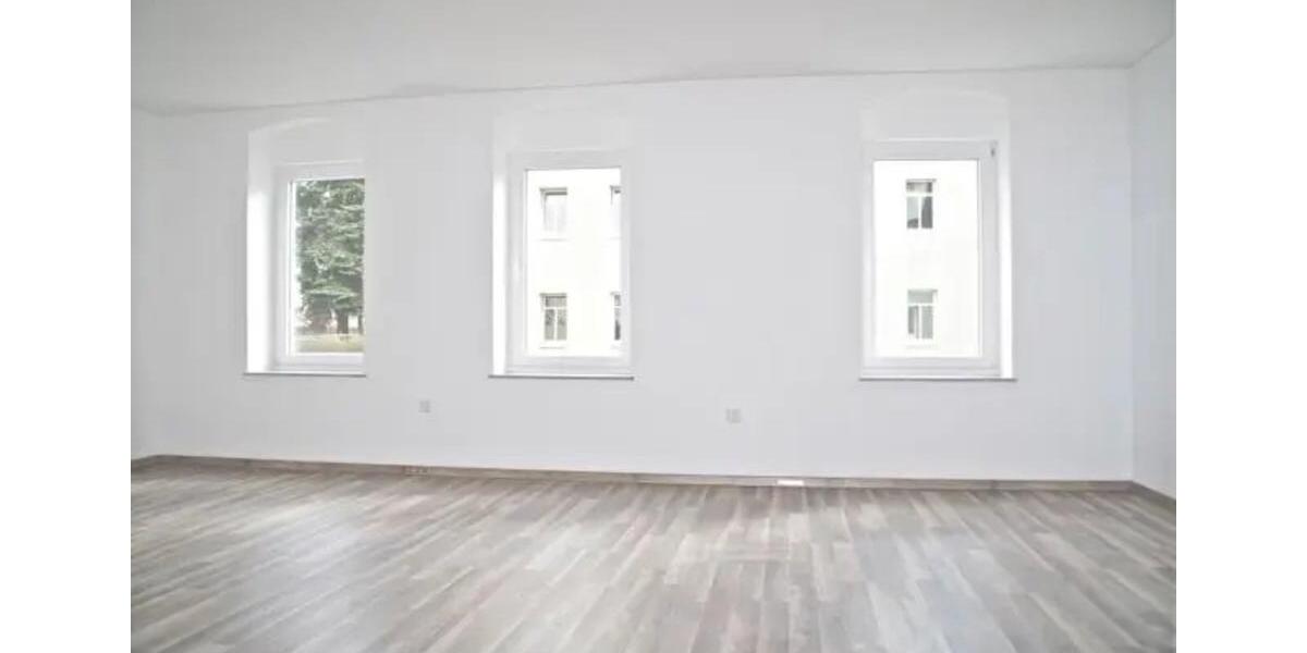 Etagenwohnung Chemnitz Borna-Heinersdorf - 4 Zimmer, 105 m&sup2;, 900&euro; | Angebot:25415856