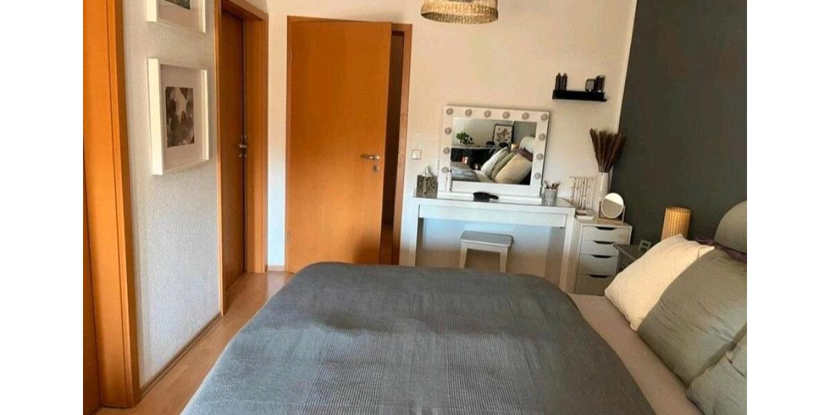 Dachgeschoßwohnung Chemnitz Bernsdorf - 2.5 Zimmer, 77 m&sup2;, 362&euro; | Angebot:26612324
