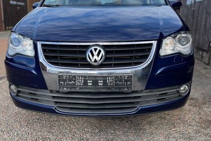 VW Touran 212.000 km 3.100 &euro; Chemnitz 09122