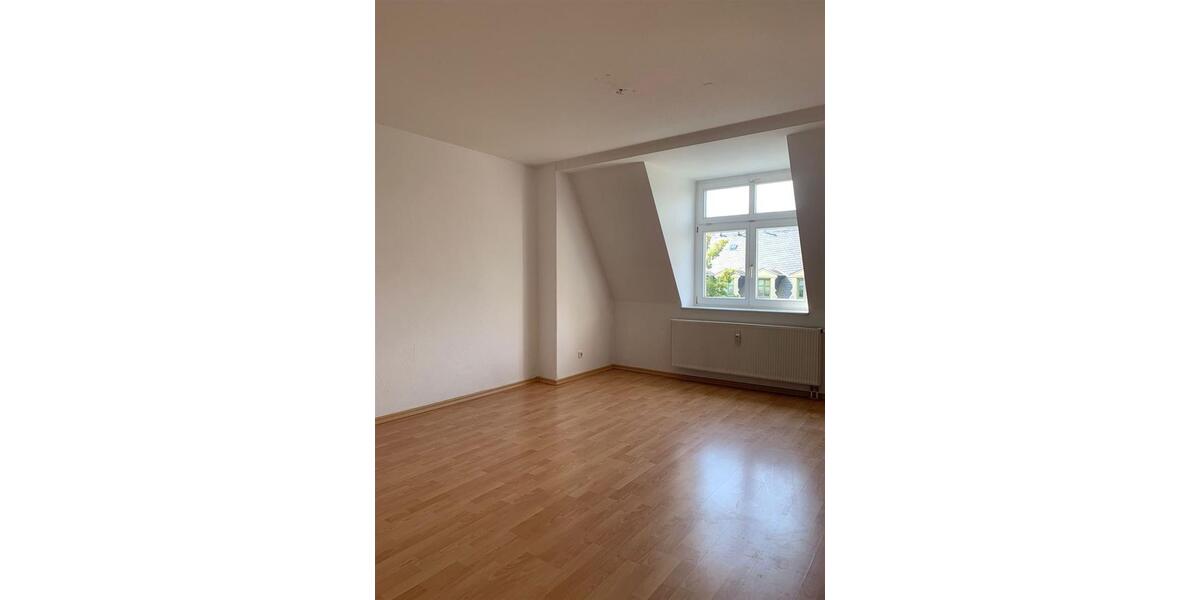 Dachgeschoßwohnung Chemnitz Ebersdorf - 3 Zimmer, 61 m&sup2;, 275&euro; | Angebot:26041082