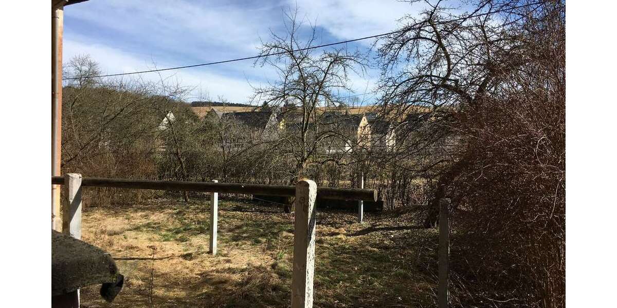 Großes Baugrundstück mit Altbestand am Waldrand in idyllischer Lage zimmer