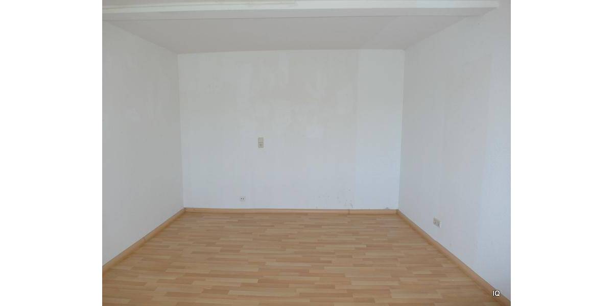 Etagenwohnung Limbach-Oberfrohna Oberfrohna - 3 Zimmer, 72 m&sup2;, 360&euro; | Angebot:26276279