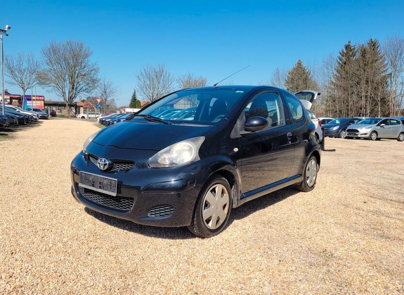 Toyota Aygo (X) 135.240 km 1.980 € Zwickau 08056