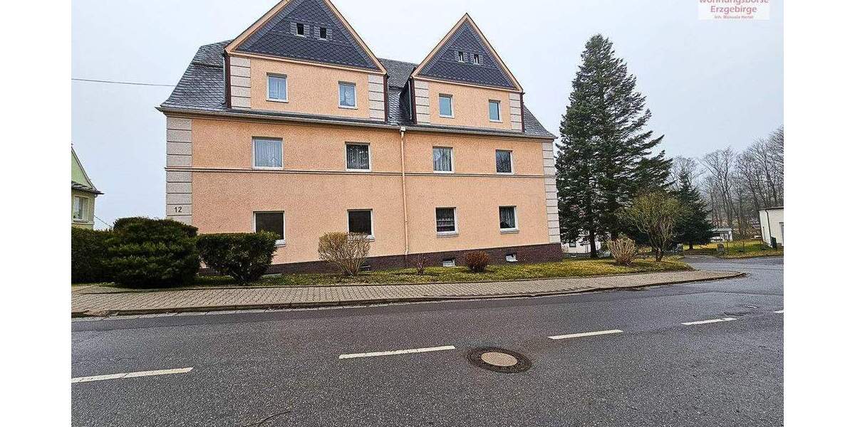 2-Raum-Wohnung in Randlage von Lößnitz im 1. Obergeschoss 2 zimmer