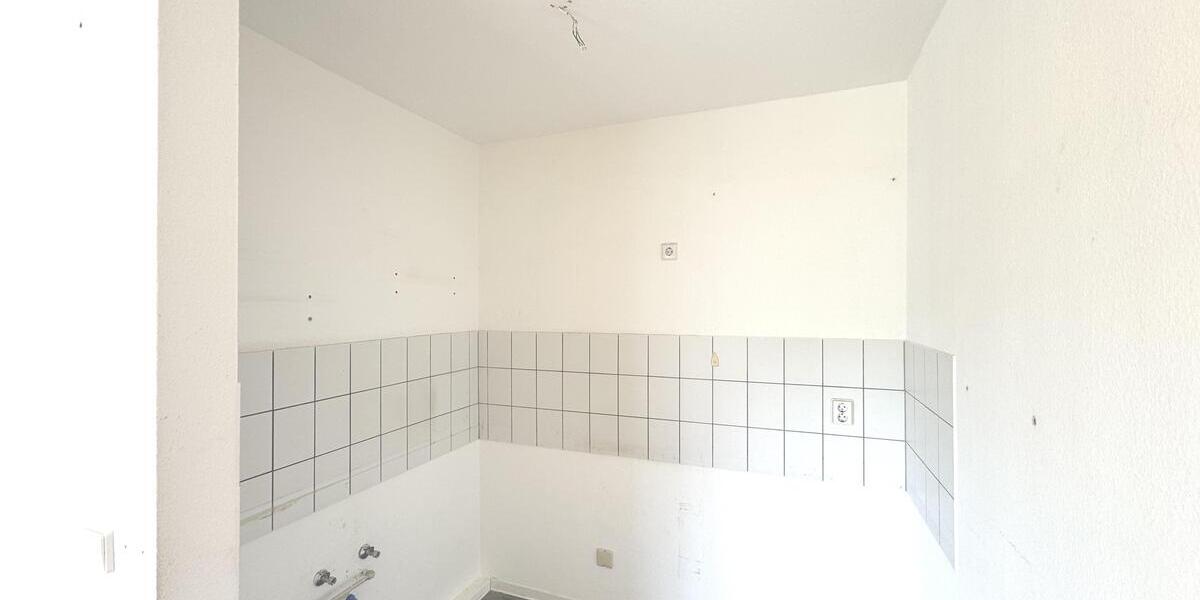 Schöne, helle 1-Raum-Wohnung mit Balkon und Stellplatz! Ideal für Eigennutzer! - Etagenwohnung Hainichen | Angebot:26477772