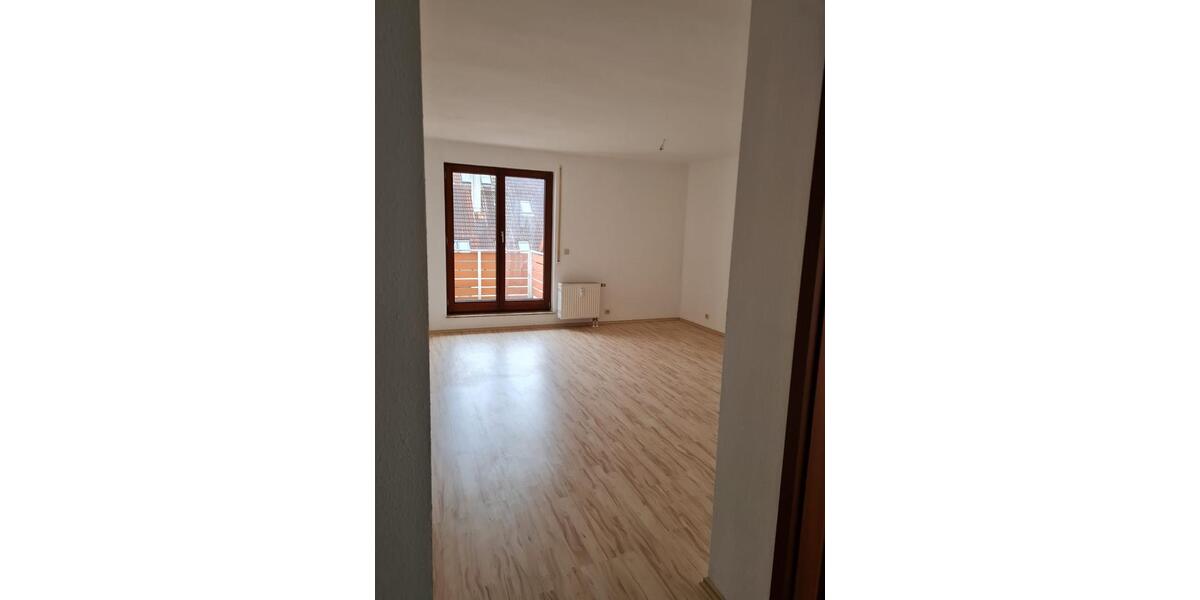 Etagenwohnung Glauchau - 2 Zimmer, 48 m&sup2;, 51.000&euro; | Angebot:24975976