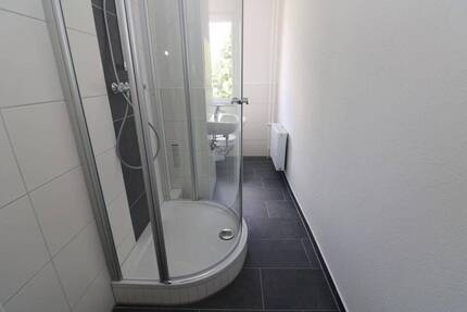 Shower me in sunshine - moderne 3RW mit Dusche und sonnigem Balkon