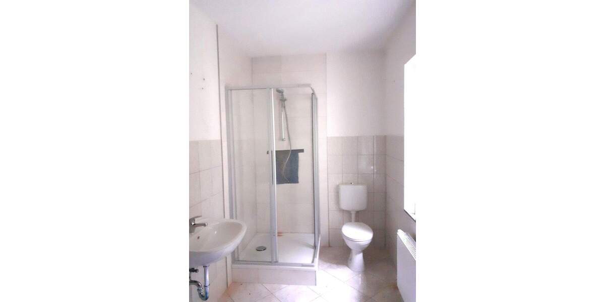 NEU SANIERT! 3R-Wohnung mit Stellplatz 80 m² (EBK) ***Vermieter-Bonus 2 Kaltmieten geschenkt*** 3 zimmer