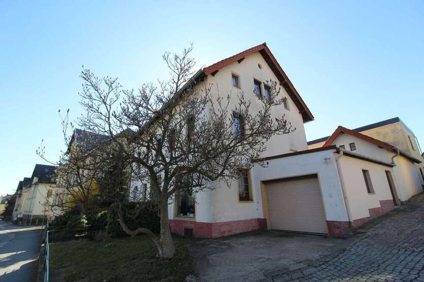 Haus zum Kaufen in Chemnitz 165.000 € 142.81 m²
