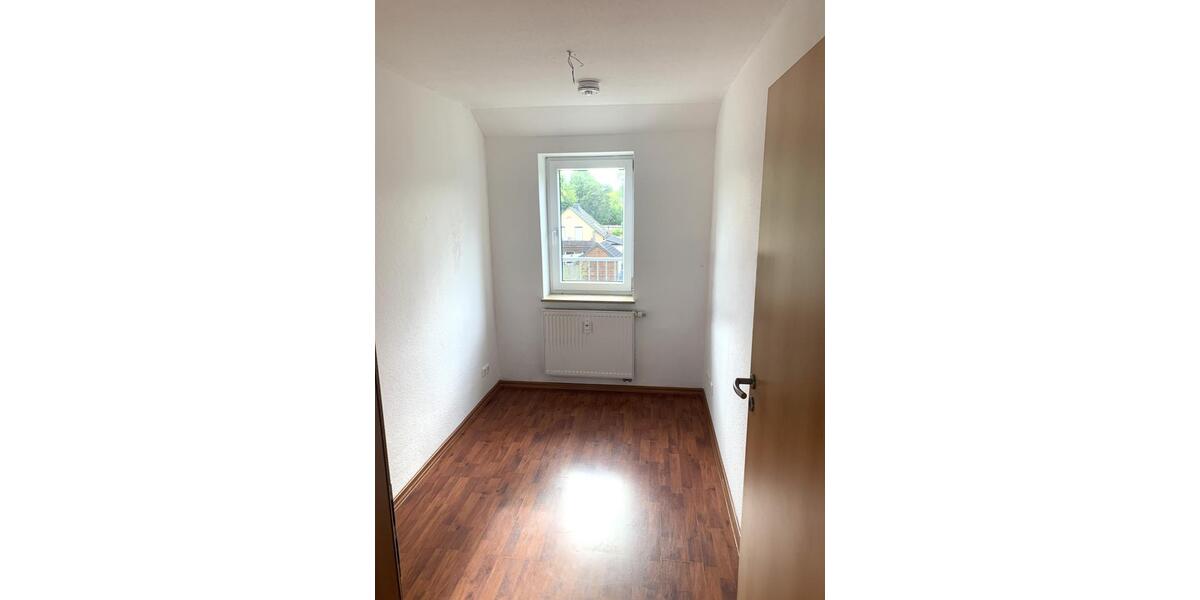 Etagenwohnung Chemnitz Grüna - 4 Zimmer, 68 m&sup2;, 420&euro; | Angebot:24779006