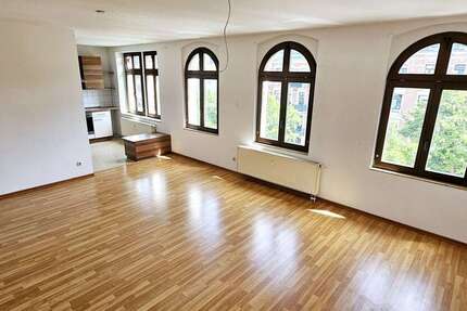 Wohnung Chemnitz - 3 Zimmer, 75 m&sup2;, 430&euro; | Angebot:26824758
