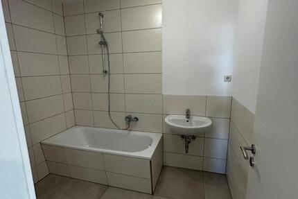 Wohnung Chemnitz Ebersdorf - 3 Zimmer, 75 m&sup2;, 500&euro; | Angebot:25264315