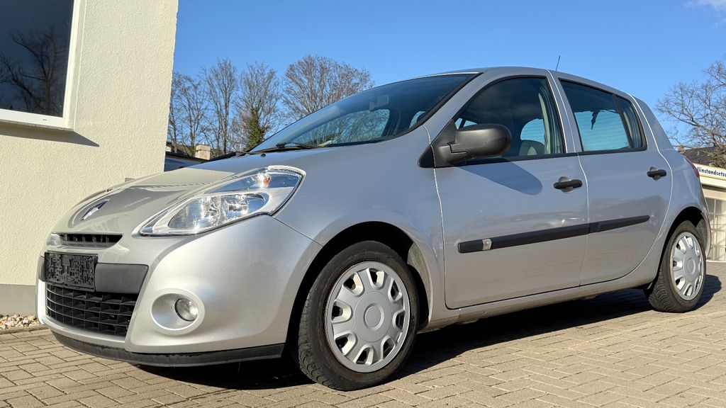 Renault Clio 240.124 km 1.500 &euro; Chemnitz 09130