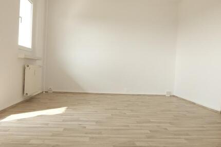 Wohnung Chemnitz Markersdorf - 2 Zimmer, 70 m&sup2;, 370&euro; | Angebot:26165763