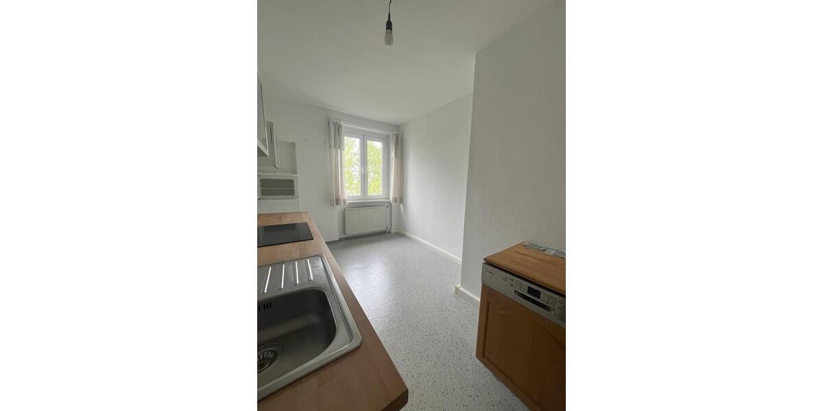 Dachgeschoßwohnung Chemnitz Kapellenberg - 2 Zimmer, 60 m&sup2;, 330&euro; | Angebot:24369757