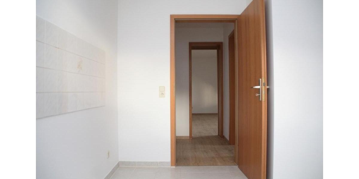Dachgeschoßwohnung Chemnitz Adelsberg - 2 Zimmer, 70 m&sup2;, 440&euro; | Angebot:26167137