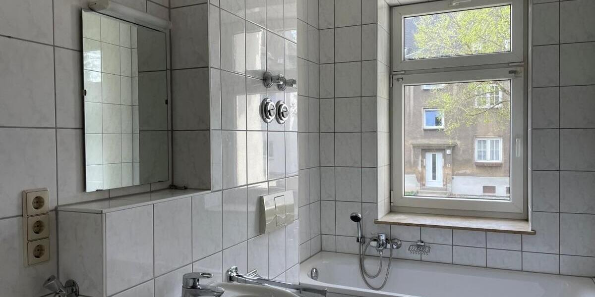 Treppensteigen ade - schön geschnittene Wohnung mit Balkon und Tageslicht-Bad im Hochparterre!!! 2 zimmer