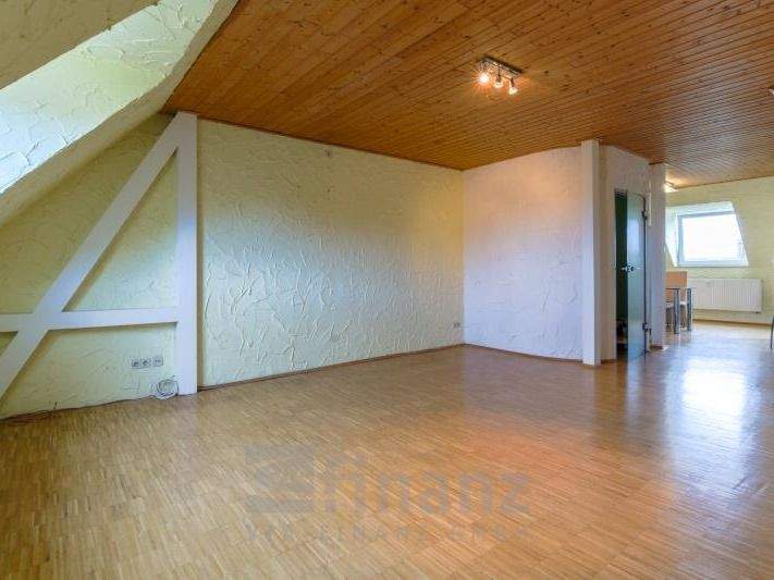 Etagenwohnung Chemnitz Altendorf - 2 Zimmer, 81 m&sup2;, 125.000&euro; | Angebot:25746536