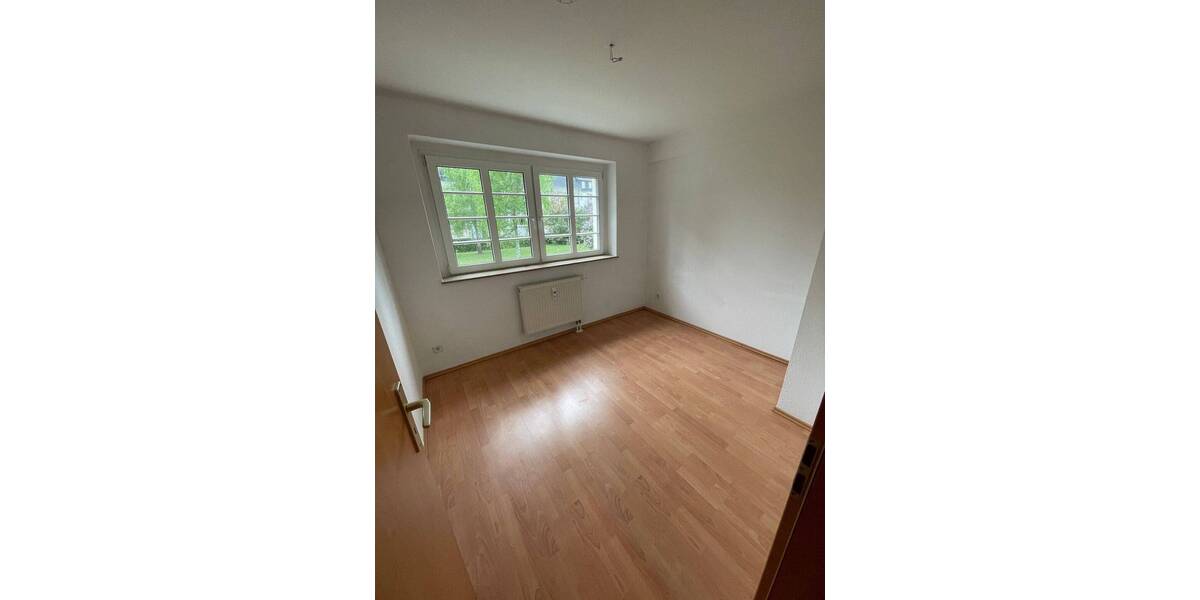 Etagenwohnung Chemnitz Lutherviertel - 2 Zimmer, 43 m&sup2;, 280&euro; | Angebot:26528703