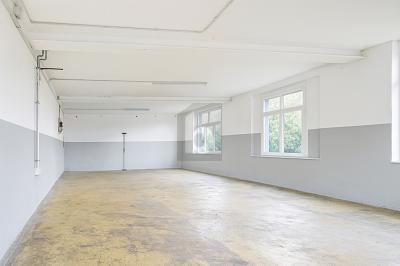 LAGER, AUSSTELLUNG, WOHNEN  GROßES MISCHNUTZUNGSOBJEKT 9 zimmer