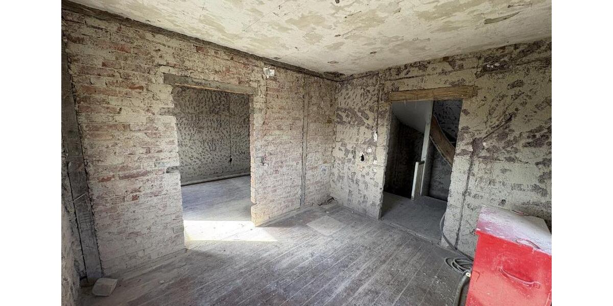 Einfamilienhaus Hohenstein-Ernstthal Ernstthal - 8 Zimmer, 80 m&sup2;, 210.000&euro; | Angebot:27121060
