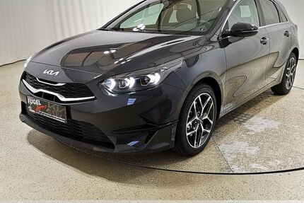 Kia ceed / Ceed 4.890 km 22.769 &euro; Chemnitz - Mittelbach 09224