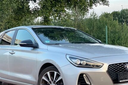 Hyundai i30 99.890 km 8.950 &euro; Neukirchen 09221