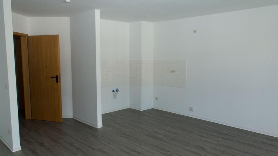 Etagenwohnung Chemnitz Kapellenberg - 1 Zimmer, 38 m&sup2;, 220&euro; | Angebot:26592556