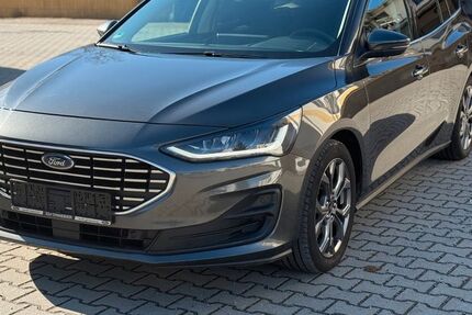 Ford Focus 107.000 km 12.800 &euro; Chemnitz 09116