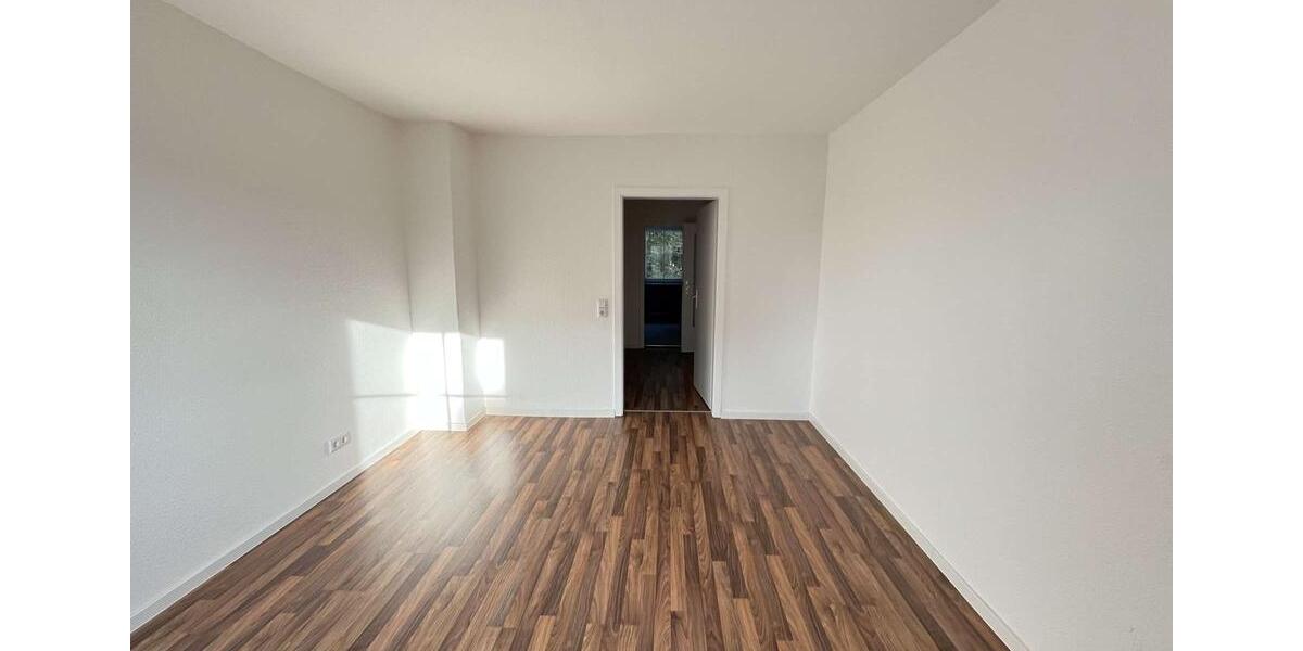 Etagenwohnung Chemnitz Ebersdorf - 2 Zimmer, 63 m&sup2;, 400&euro; | Angebot:25254320