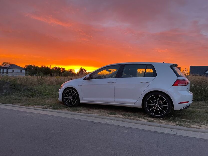 VW Golf 61.500 km 16.600 € Waldheim 04736