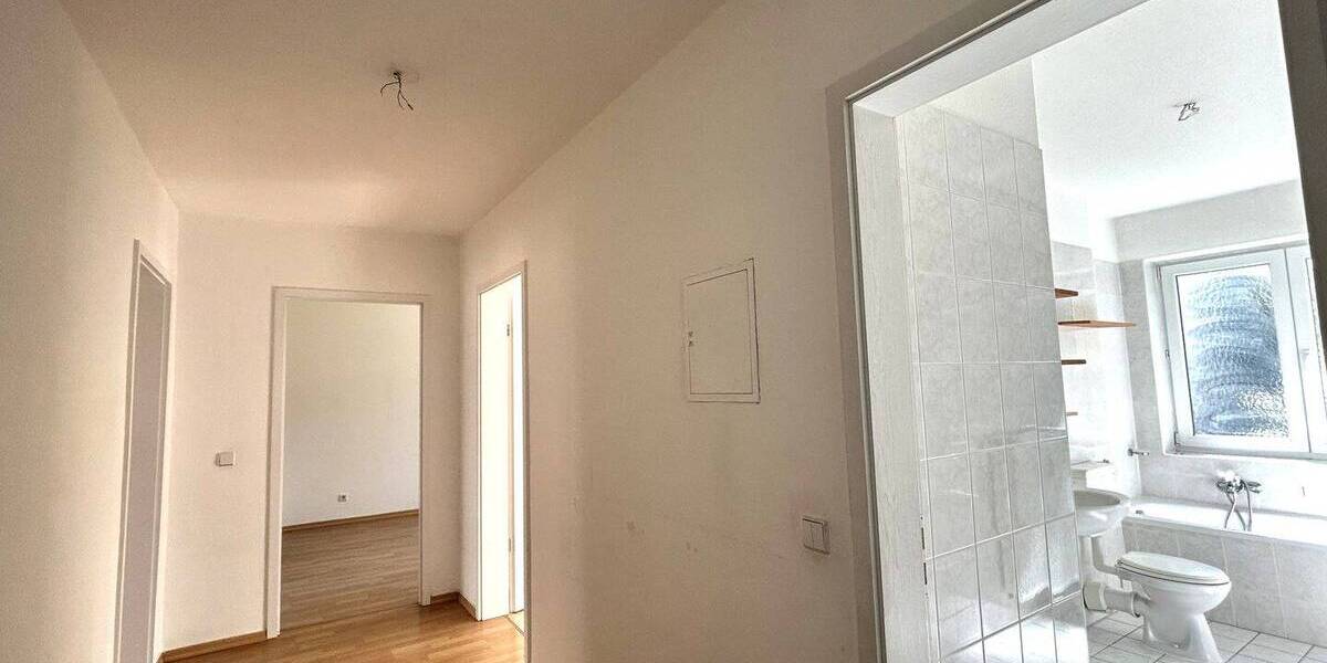 Etagenwohnung Chemnitz Kaßberg - 2 Zimmer, 62 m&sup2;, 310&euro; | Angebot:26245554