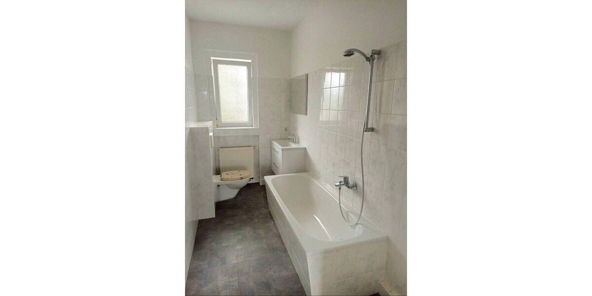 Etagenwohnung Chemnitz Altchemnitz - 3 Zimmer, 83 m&sup2;, 80.000&euro; | Angebot:26214086