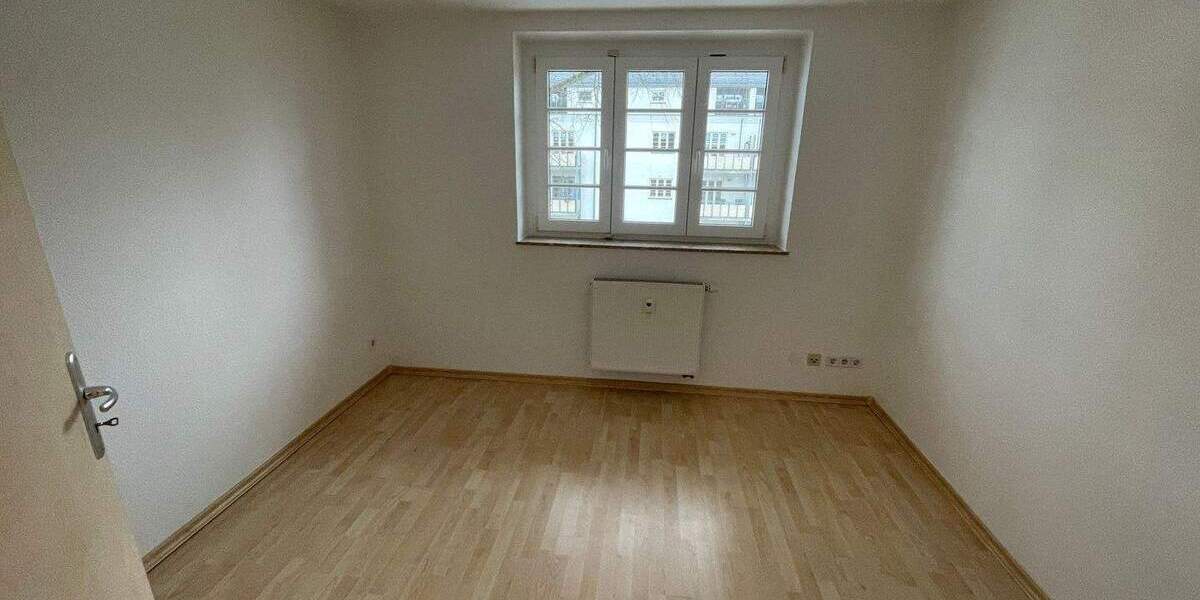Etagenwohnung Chemnitz Lutherviertel - 3 Zimmer, 62 m&sup2;, 373&euro; | Angebot:25696299