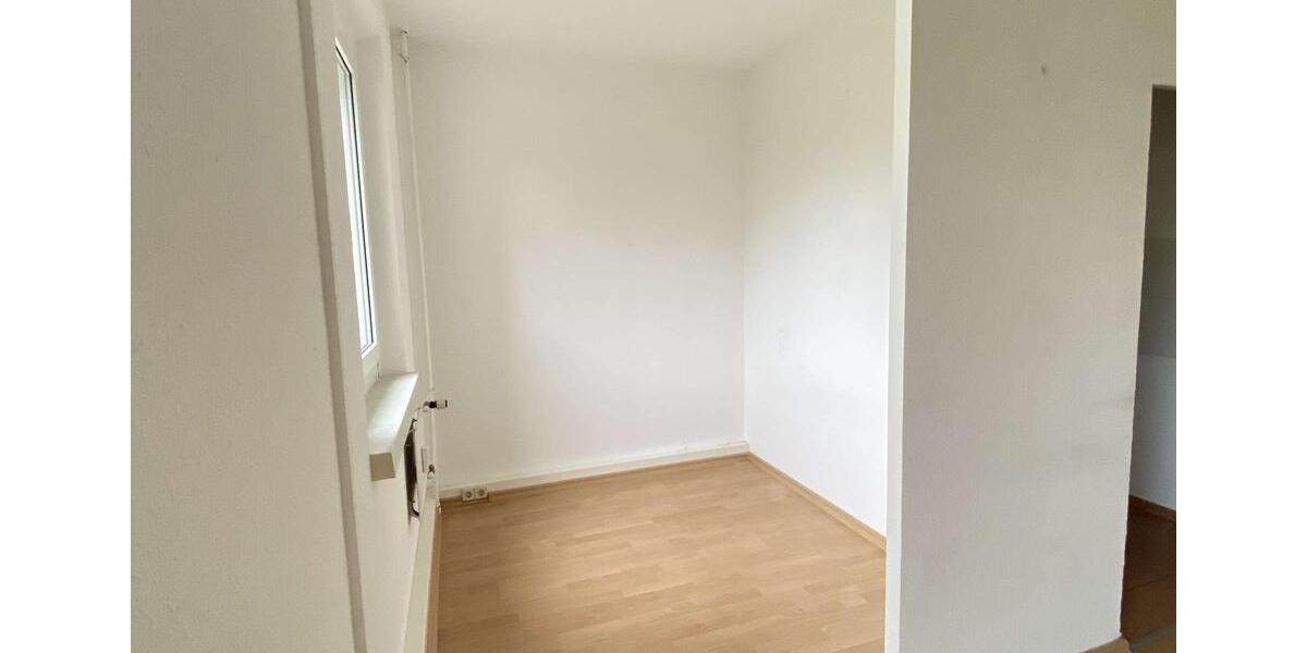 Etagenwohnung Hainichen - 1 Zimmer, 34 m&sup2;, 200&euro; | Angebot:22416844
