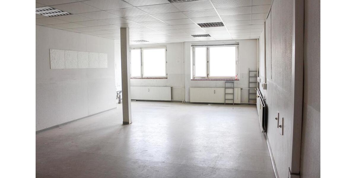 Preiswerte Gewerberäume (auch einzeln zu mieten) in zentraler Lage zimmer