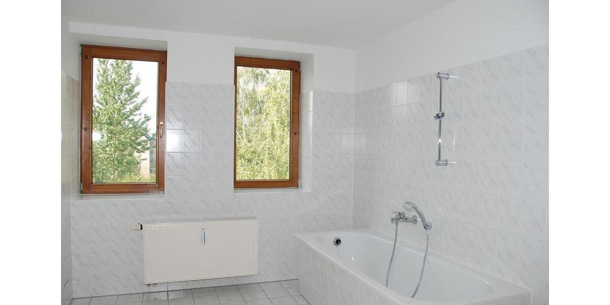 Dachgeschoßwohnung Chemnitz Kapellenberg - 2 Zimmer, 63 m&sup2;, 390&euro; | Angebot:26316895