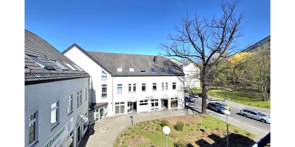 Viel Platz unterm Dach: 5‑Zimmer-Wohnung mit Sichtbalken & Tageslichtbad! - Etagenwohnung Chemnitz Gablenz | Angebot:26674854