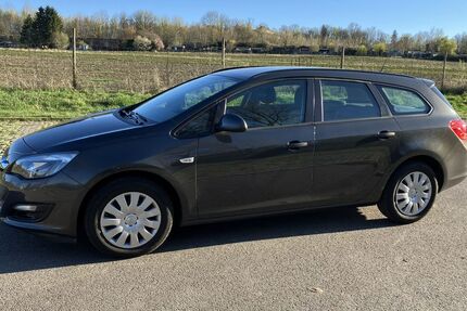 Opel Astra 27.800 km 9.900 &euro; Limbach-Oberfrohna 09212